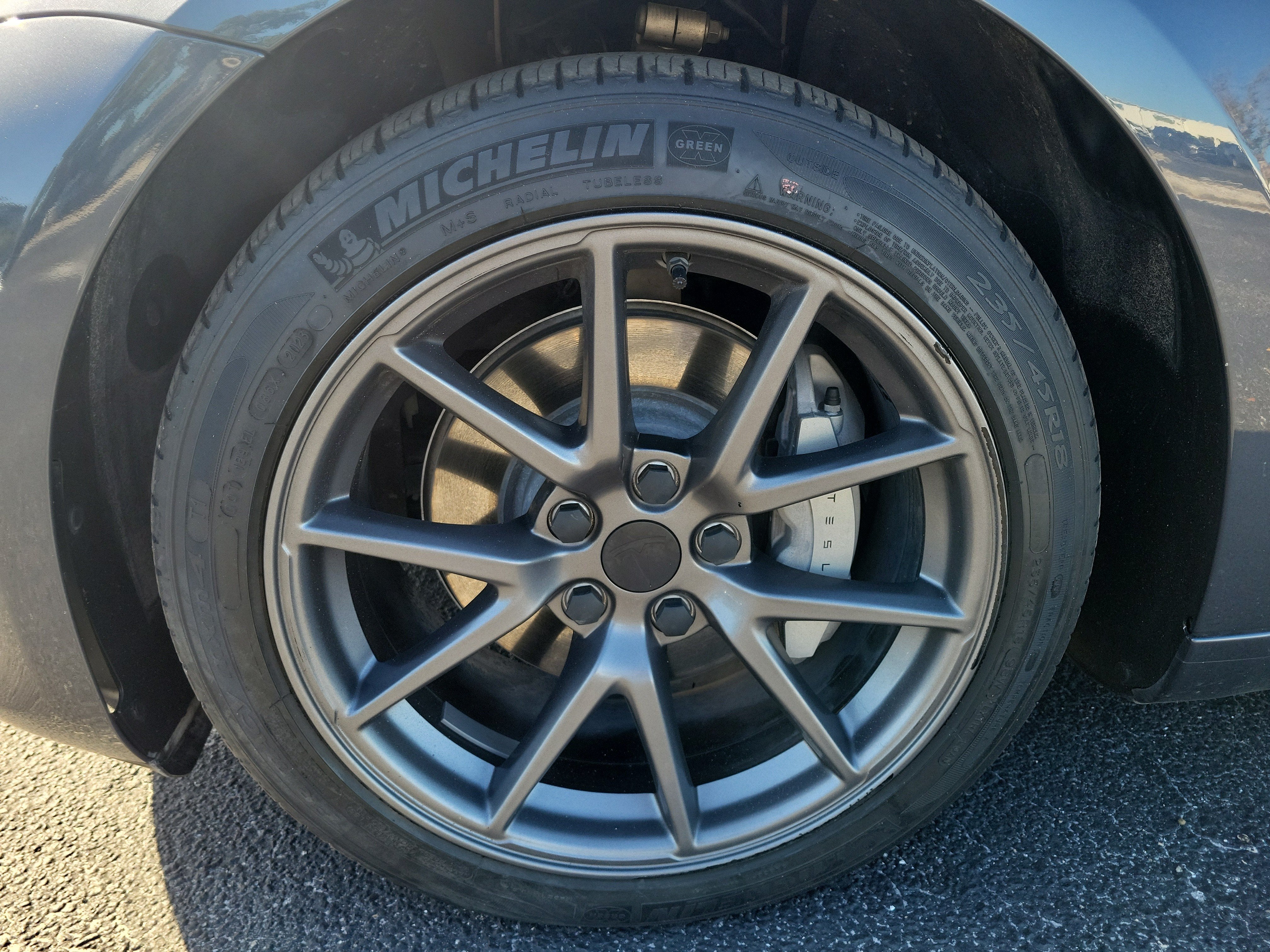 2023 Tesla Model 3 RWD