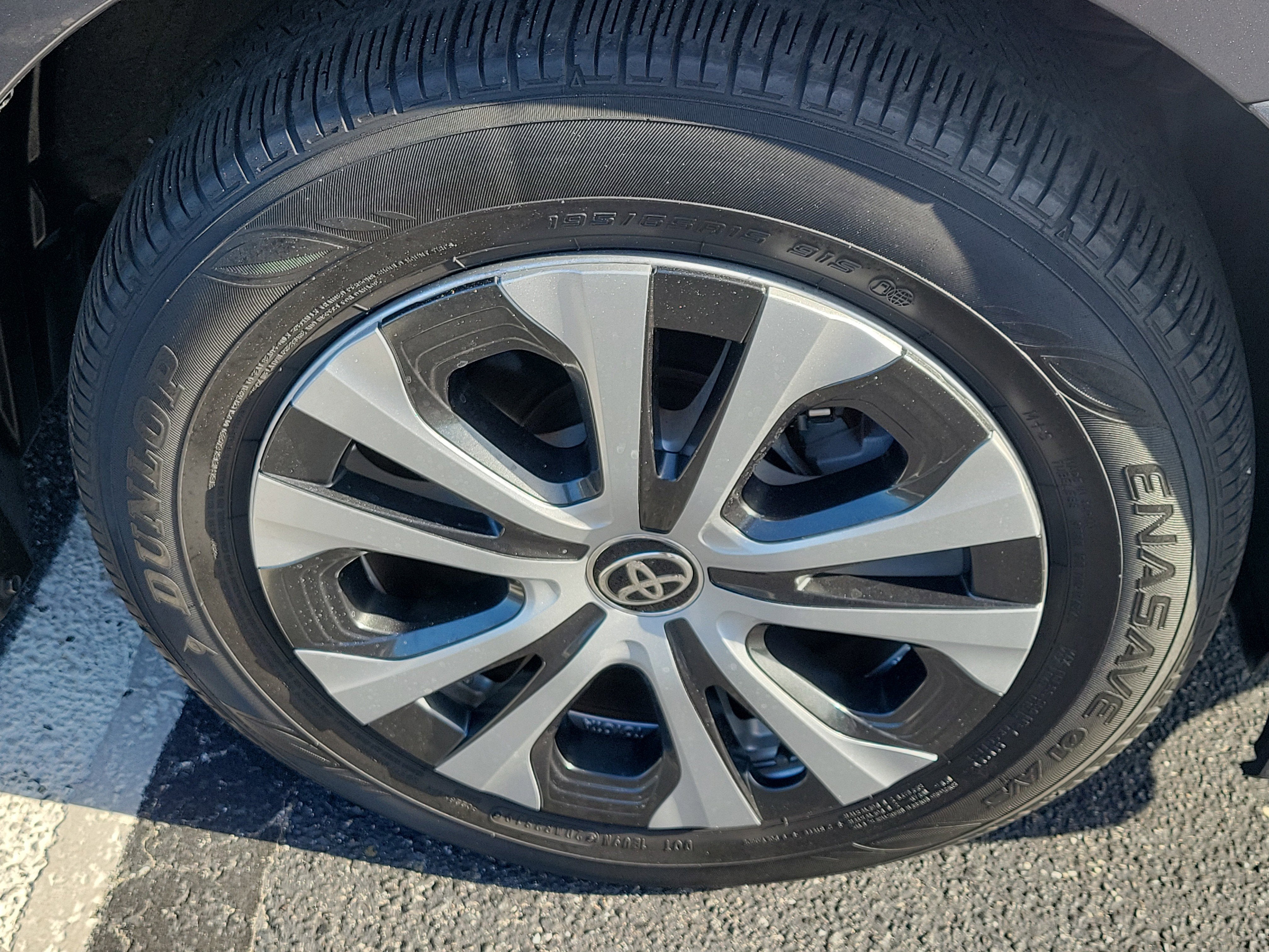2019 Toyota Prius XLE AWD-e