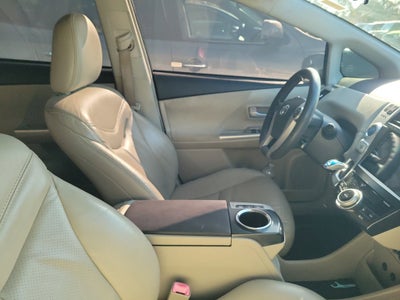 2013 Toyota Prius v Two