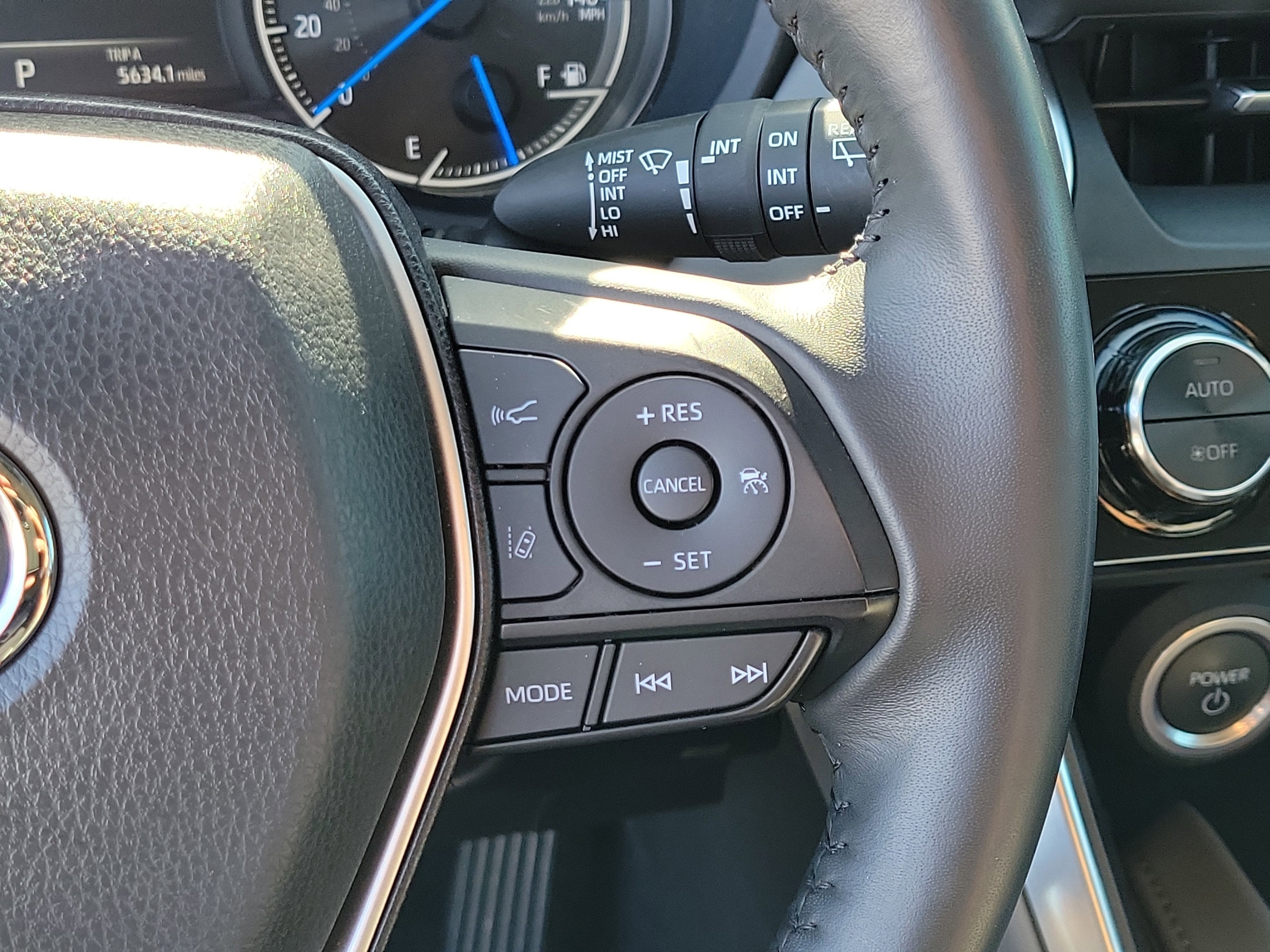 2023 Toyota Venza LE