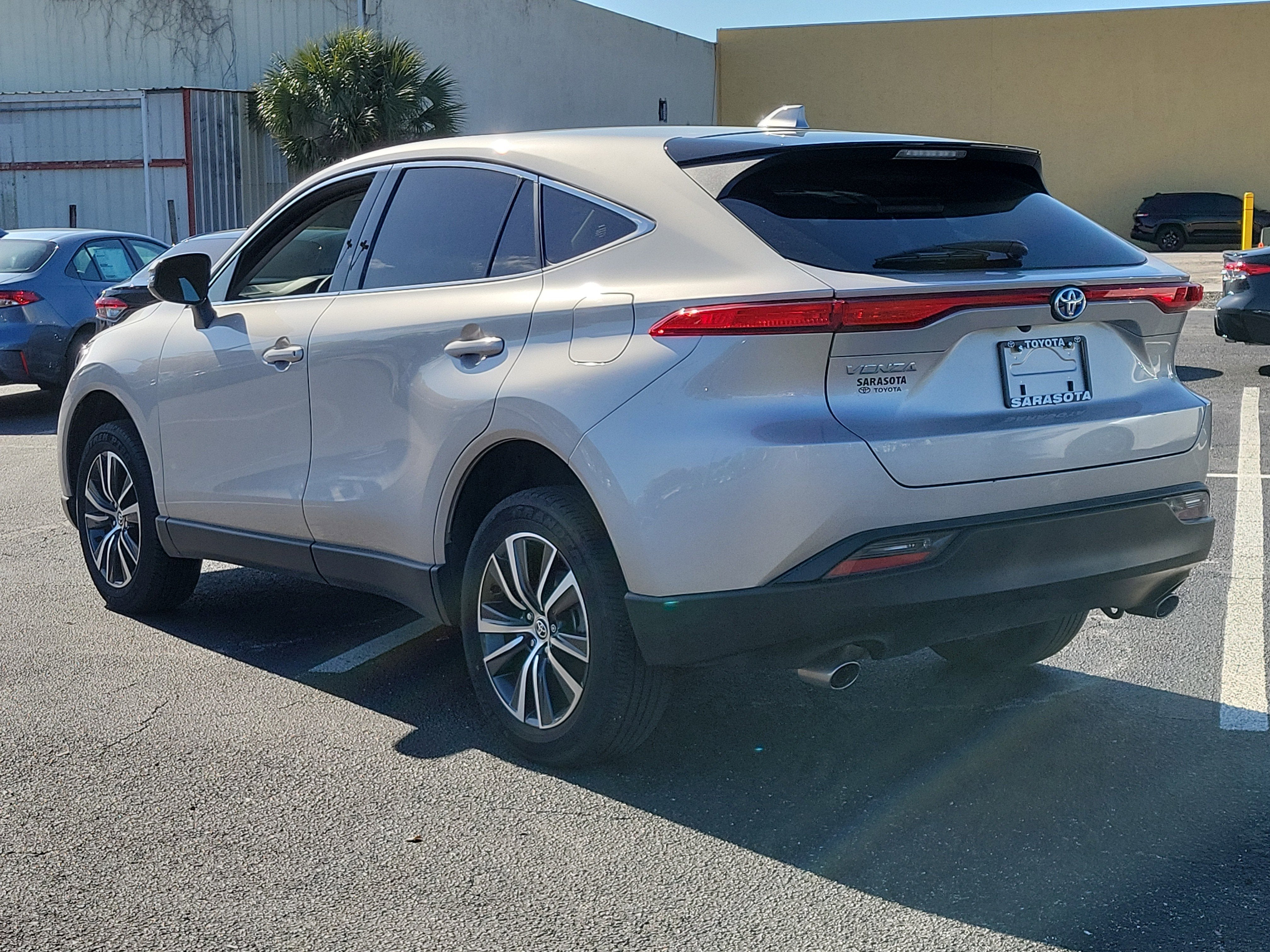 2023 Toyota Venza LE