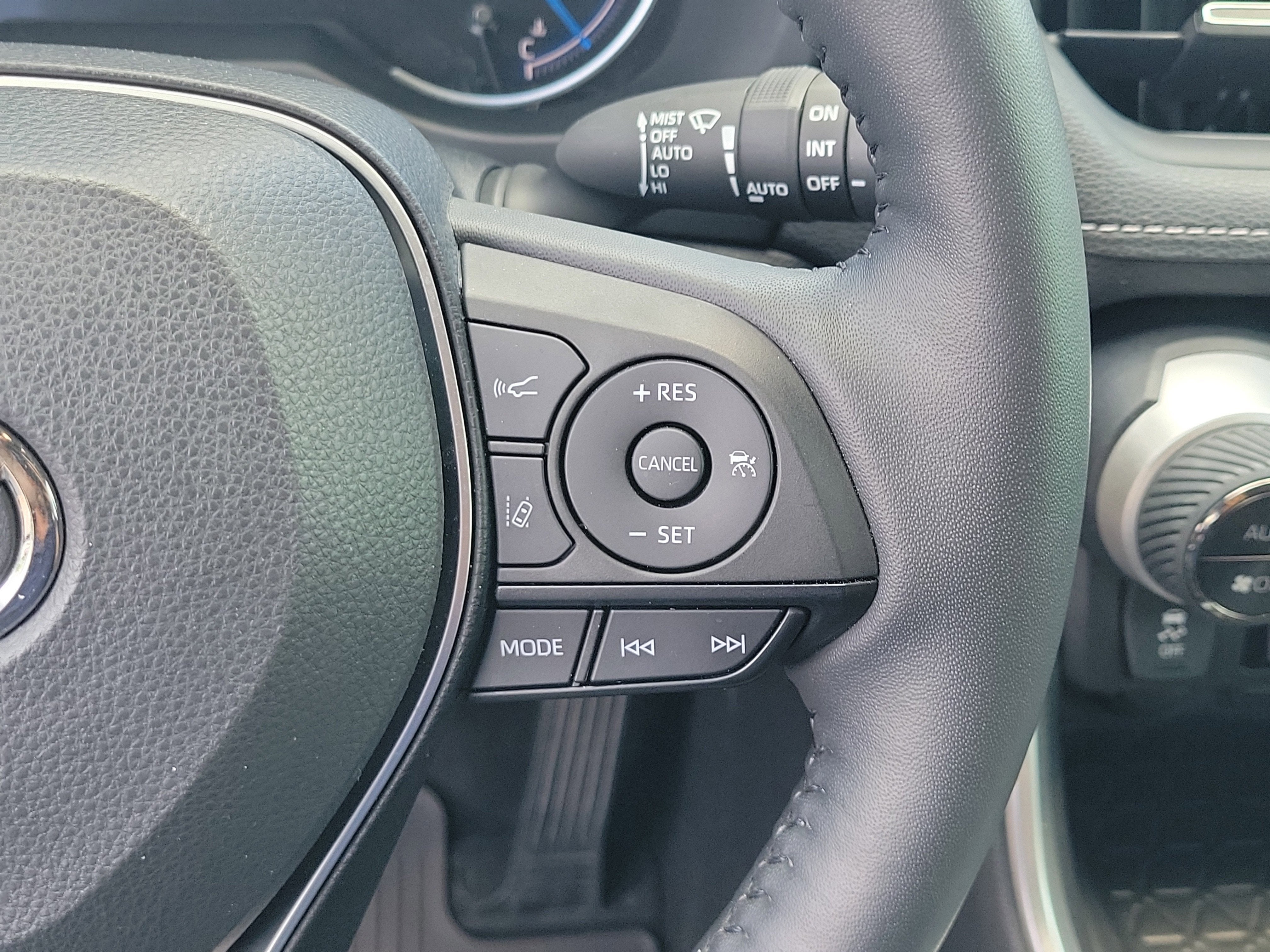 2023 Toyota RAV4 Hybrid XLE Premium