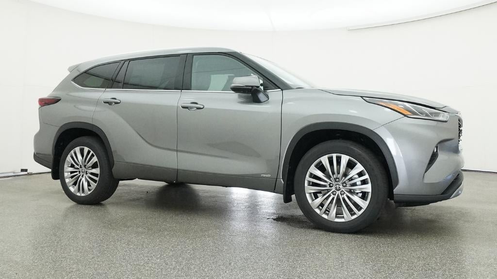 2026 Toyota Highlander Hybrid Platinum