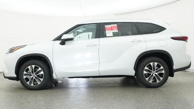 2026 Toyota Highlander XLE