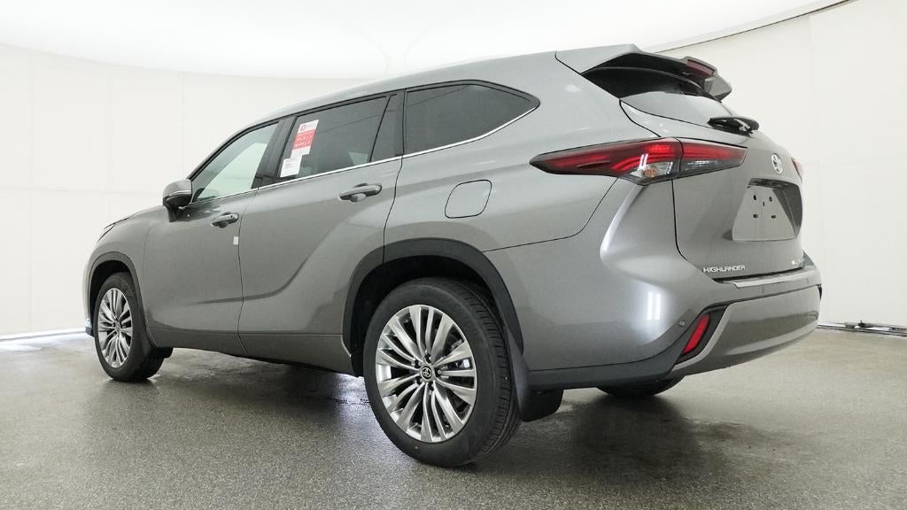 2026 Toyota Highlander Platinum