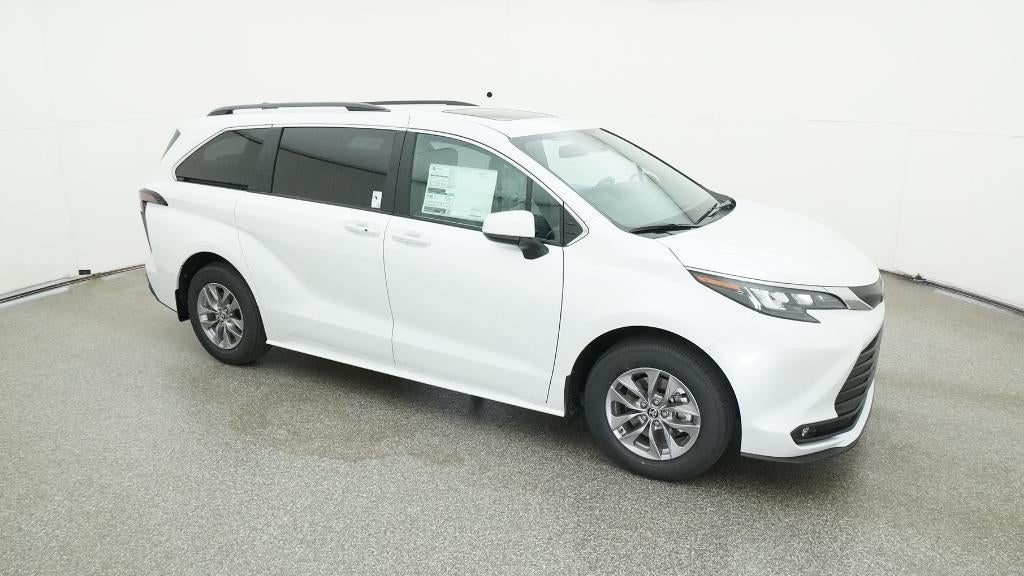 2026 Toyota Sienna XLE