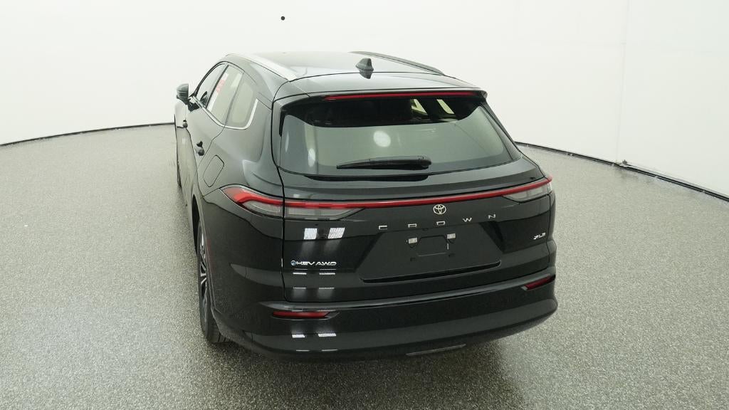 2025 Toyota Toyota Crown Signia XLE