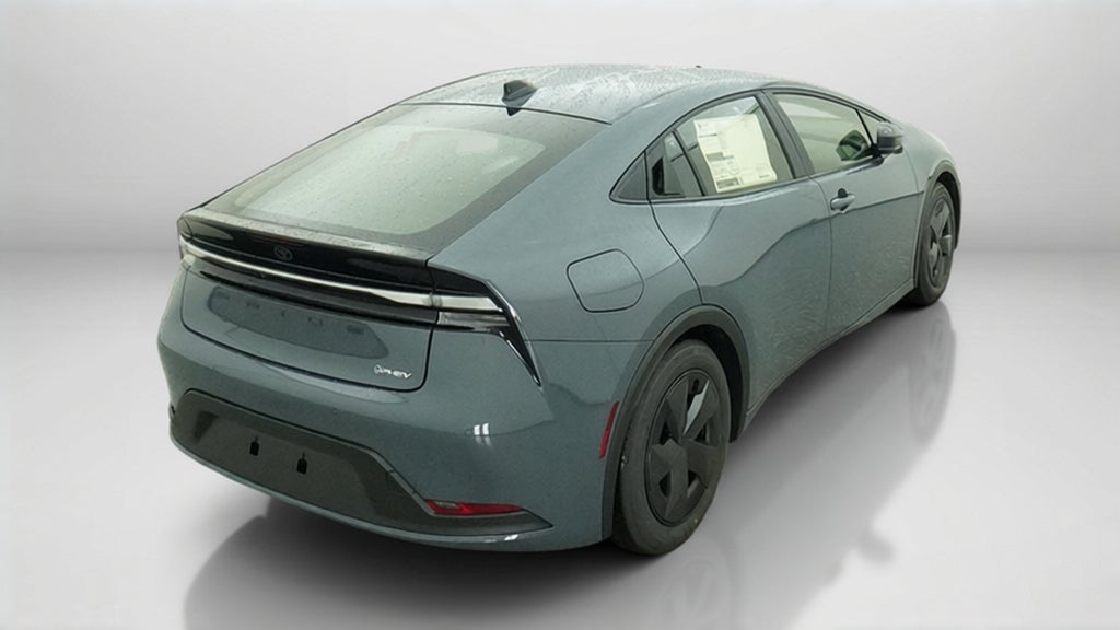 2027 Toyota Prius Plug-in Hybrid SE