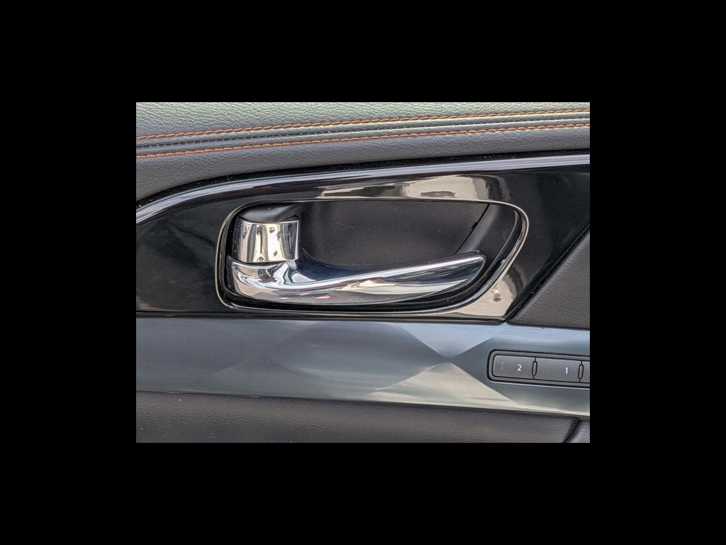 2023 Nissan Maxima SR