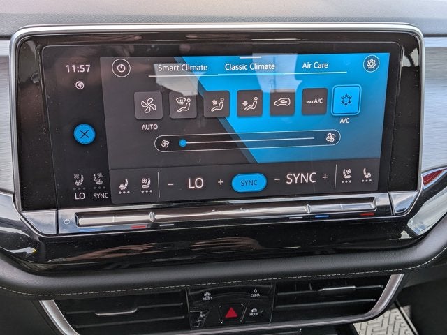 2024 Volkswagen Atlas Cross Sport 2.0T SE