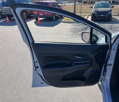 2024 Nissan Versa SR