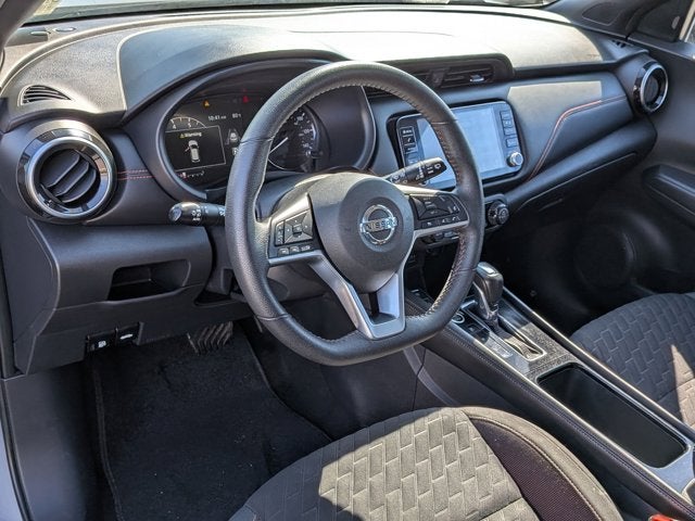 2021 Nissan Kicks SR