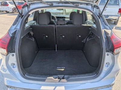 2021 Nissan Kicks SR