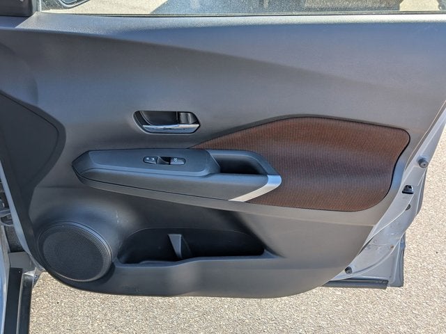 2021 Nissan Kicks SR