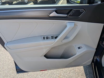 2023 Volkswagen Tiguan SEL R-Line