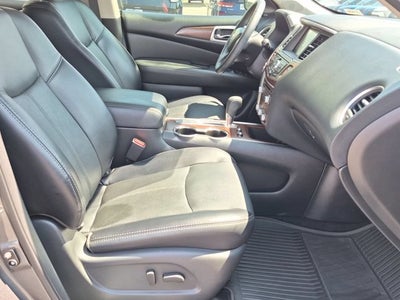 2020 Nissan Pathfinder Platinum