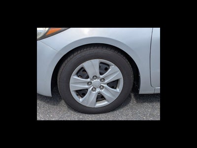 2016 Kia Forte 5-Door LX