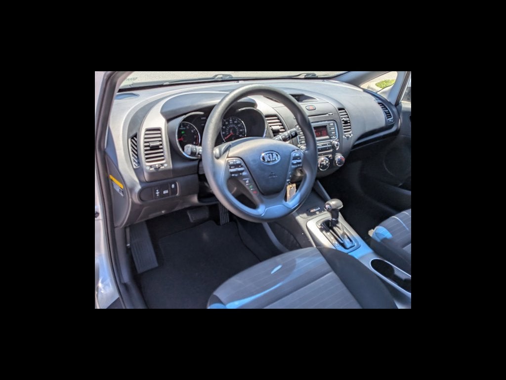 2016 Kia Forte 5-Door LX