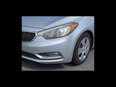 2016 Kia Forte 5-Door LX