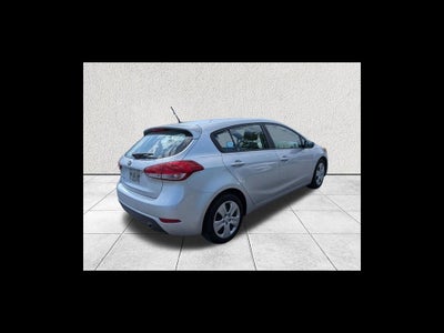 2016 Kia Forte 5-Door LX