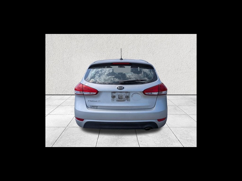 2016 Kia Forte 5-Door LX