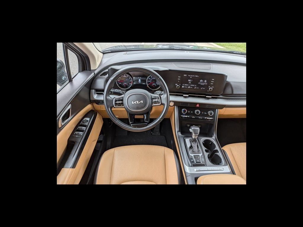 2024 Kia Carnival LX