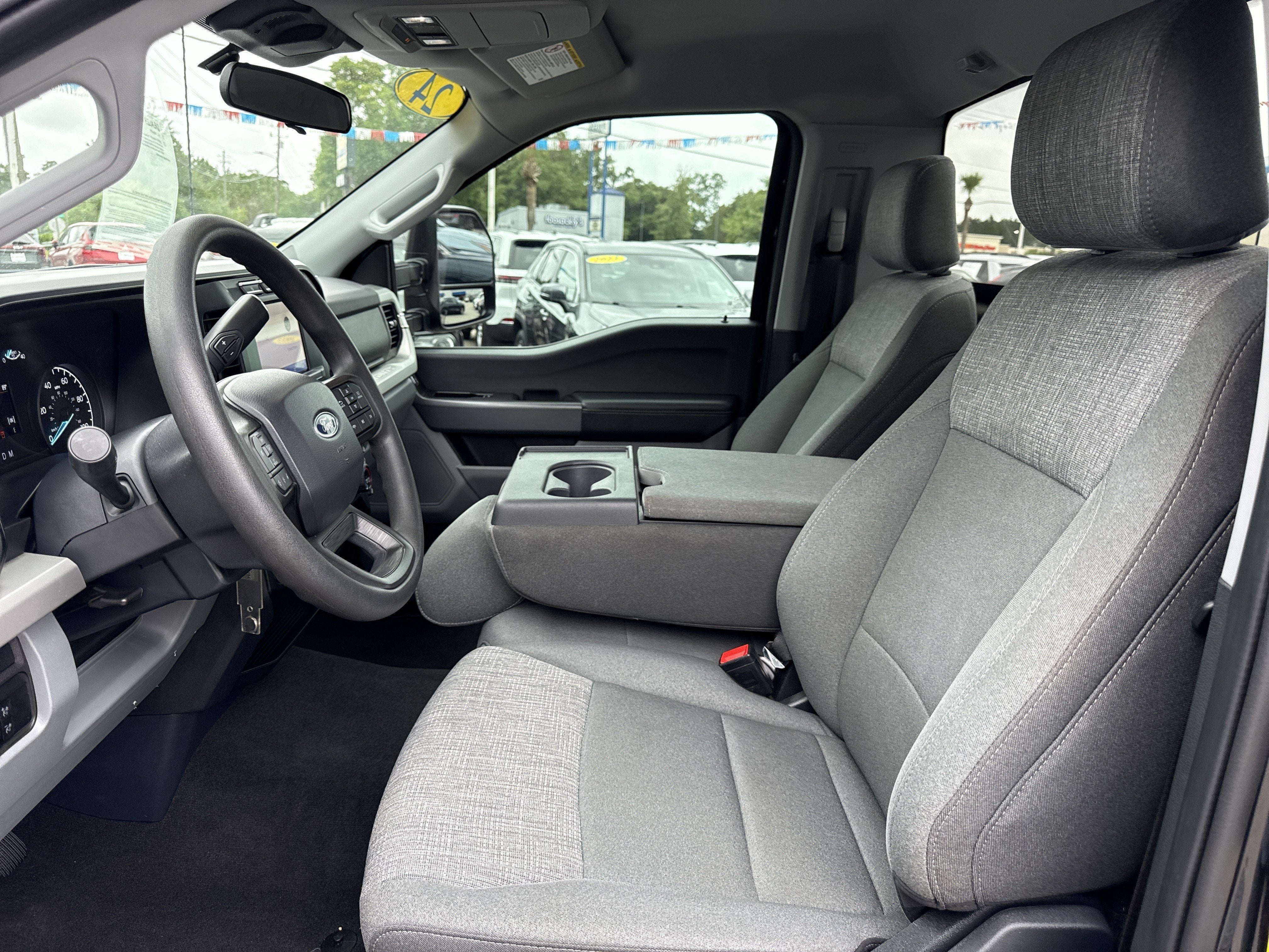 2024 Ford Super Duty F-350 SRW XLT