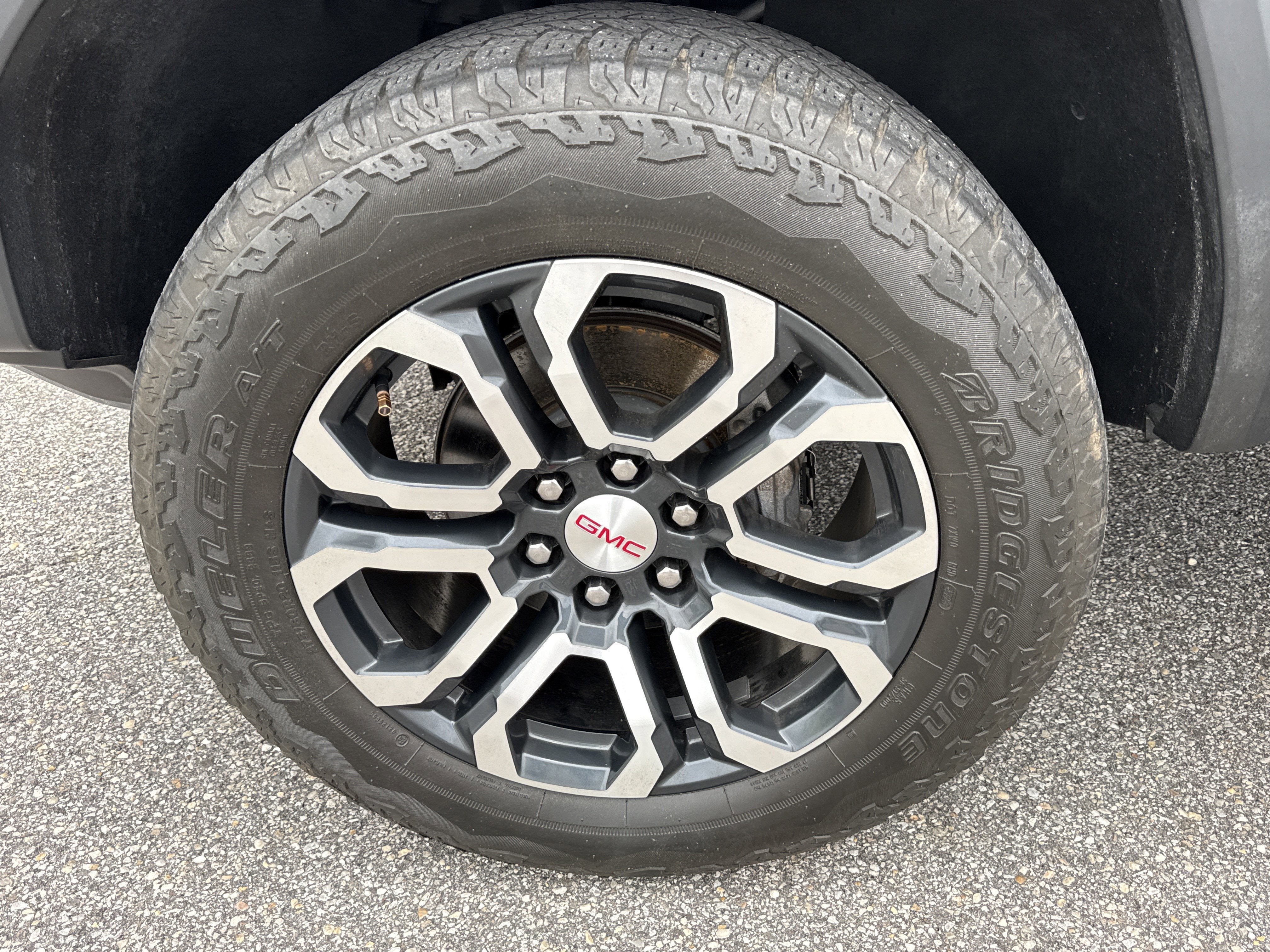 2024 GMC Canyon 4WD AT4