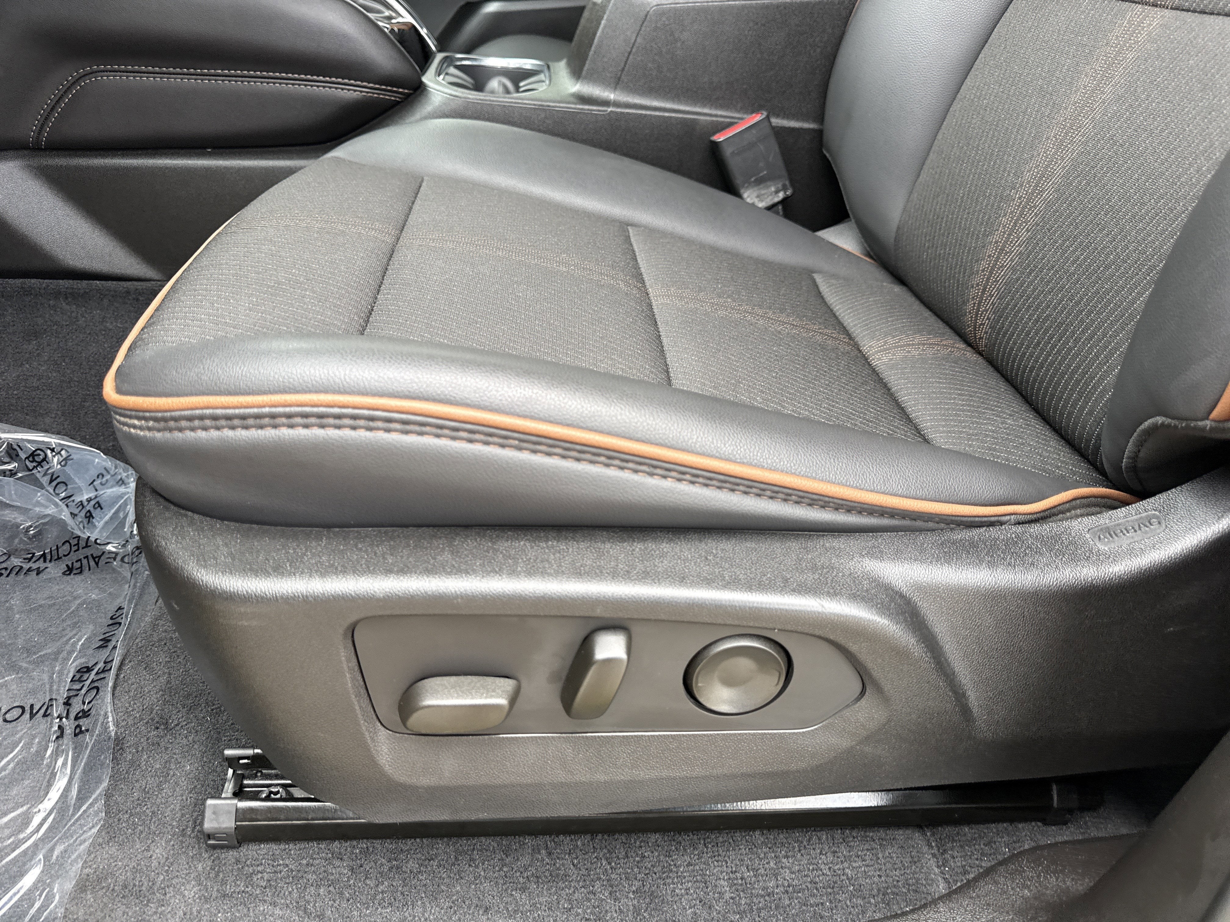 2024 GMC Canyon 4WD AT4