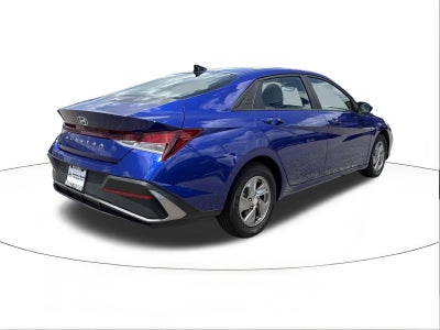 2025 Hyundai Elantra SE