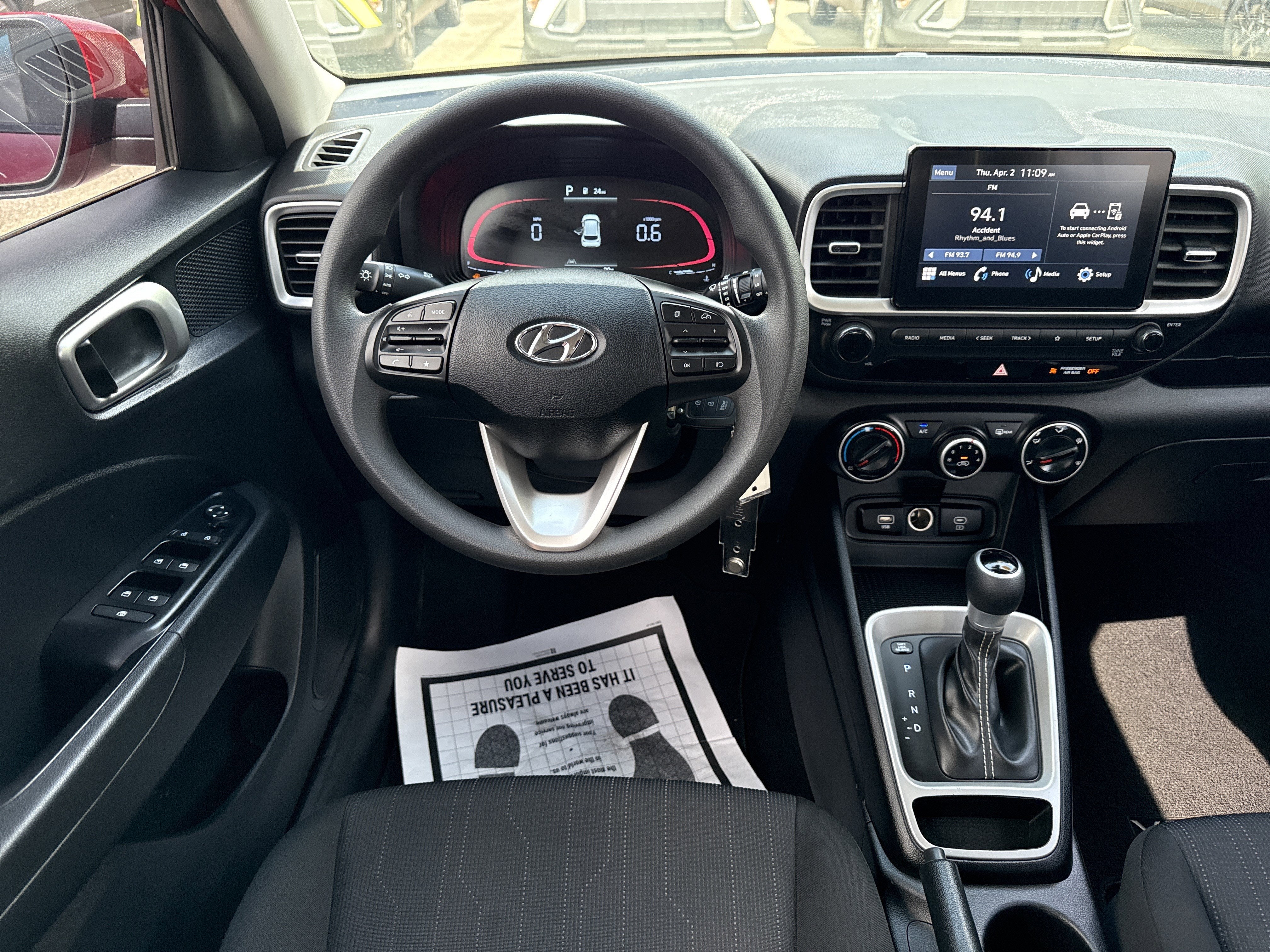 2025 Hyundai Venue SE