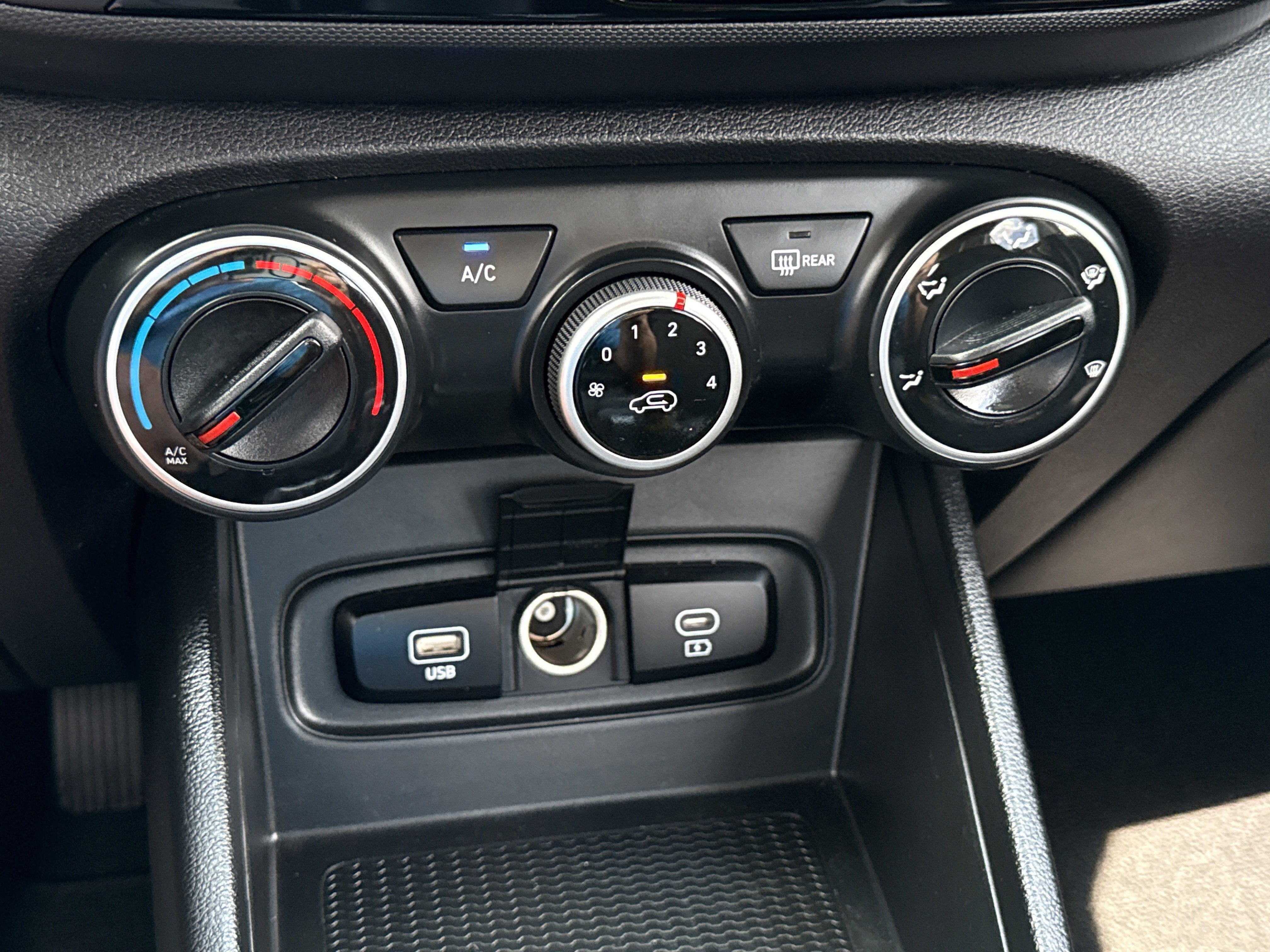2025 Hyundai Venue SE