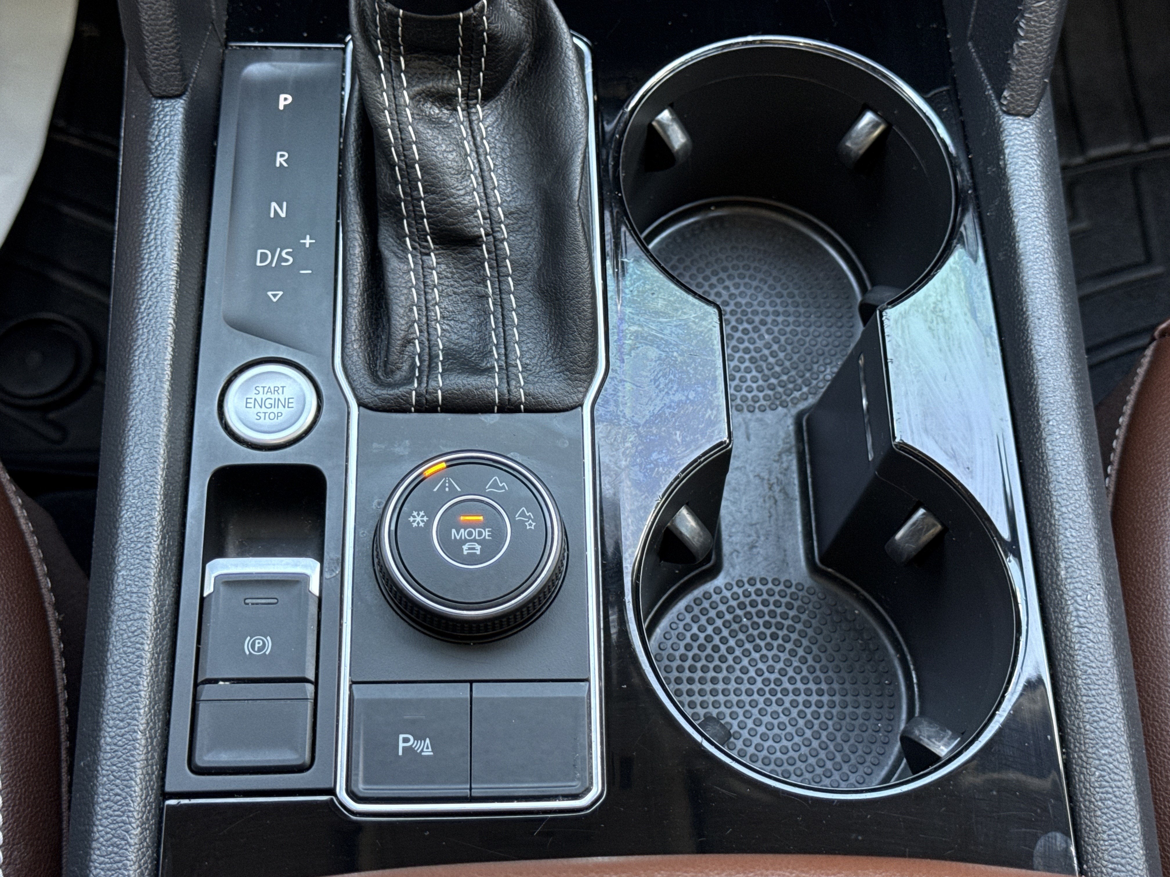 2023 Volkswagen Atlas 3.6L V6 SEL R-Line Black