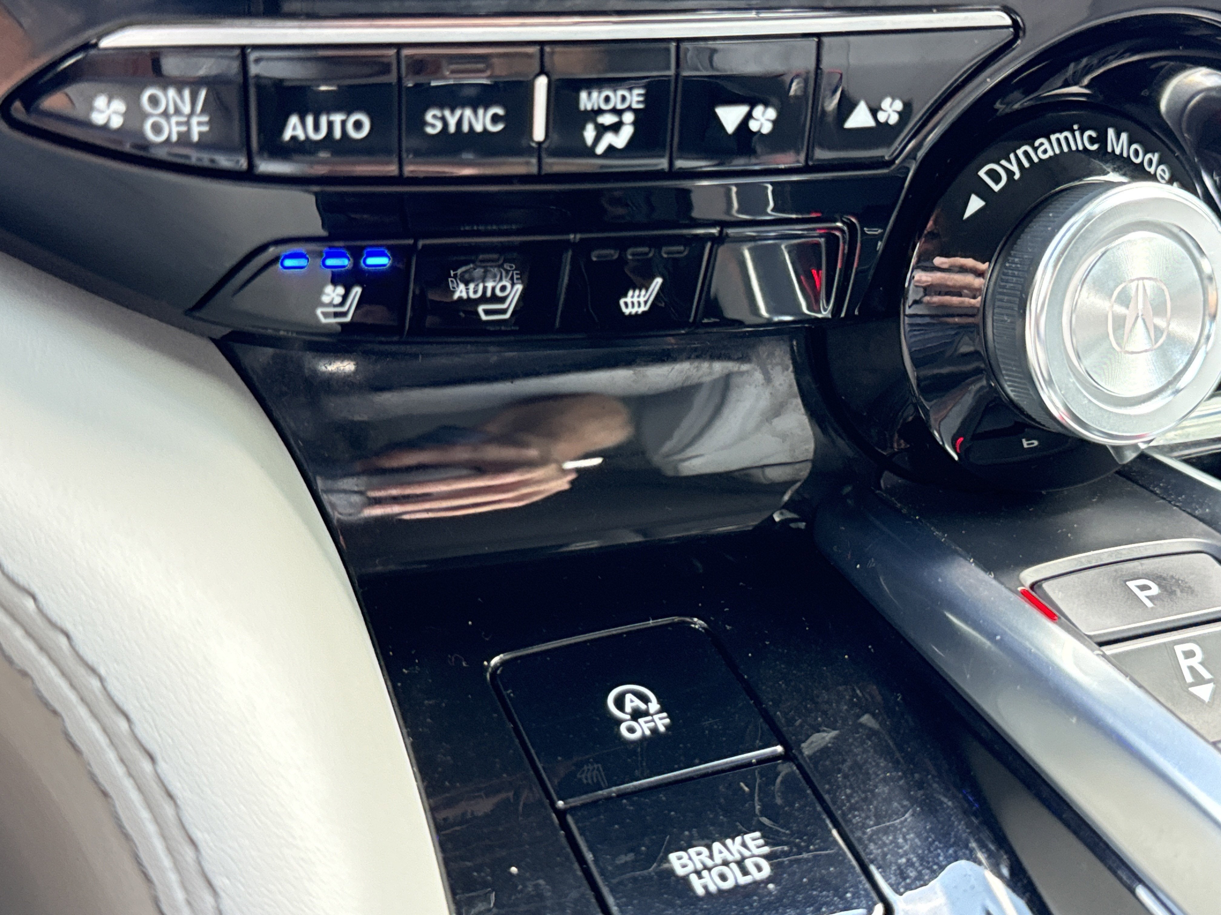 2022 Acura MDX w/Advance Package