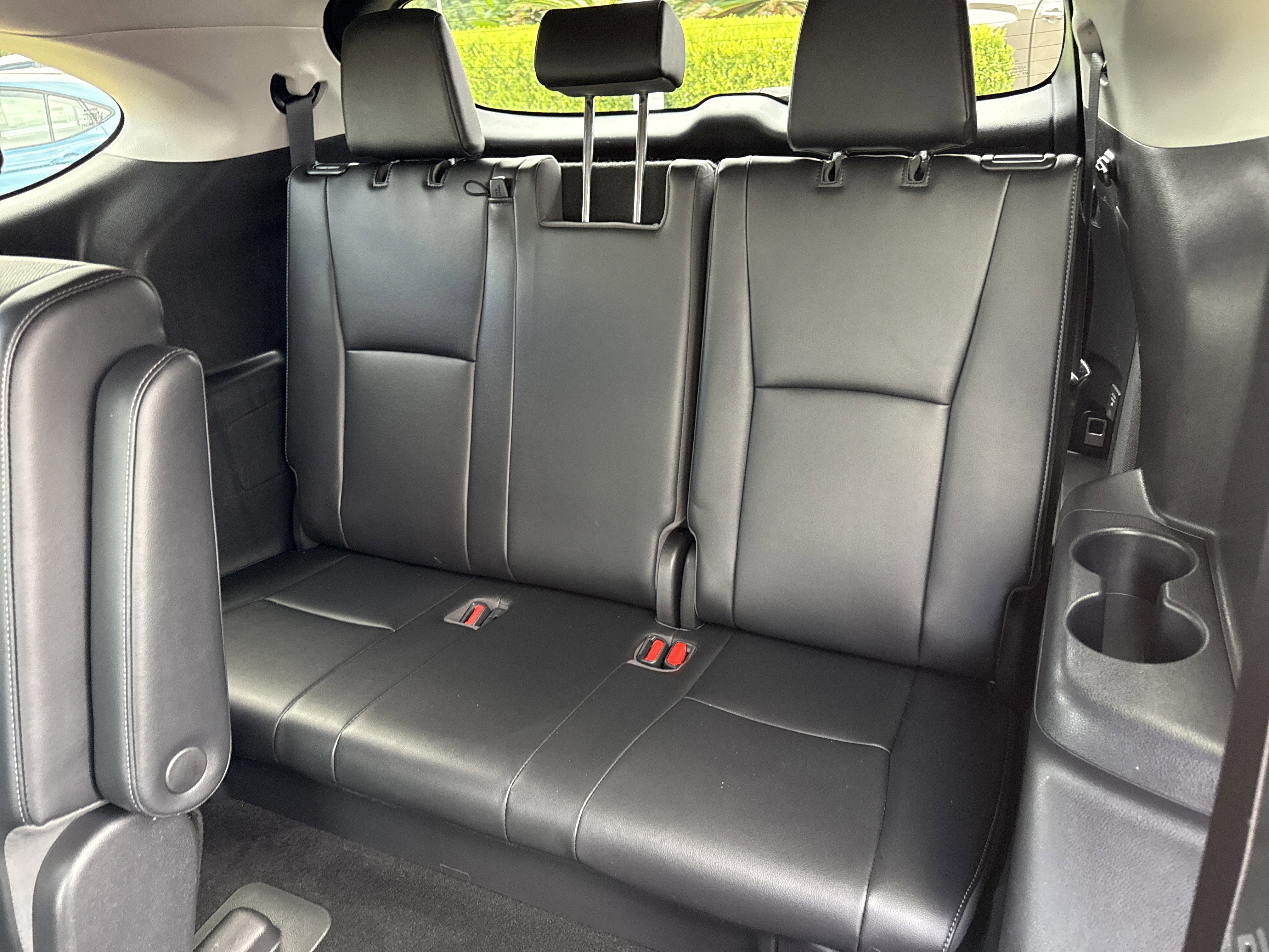 2022 Toyota Highlander Hybrid Platinum