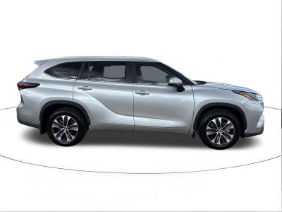 2025 Toyota Highlander XLE