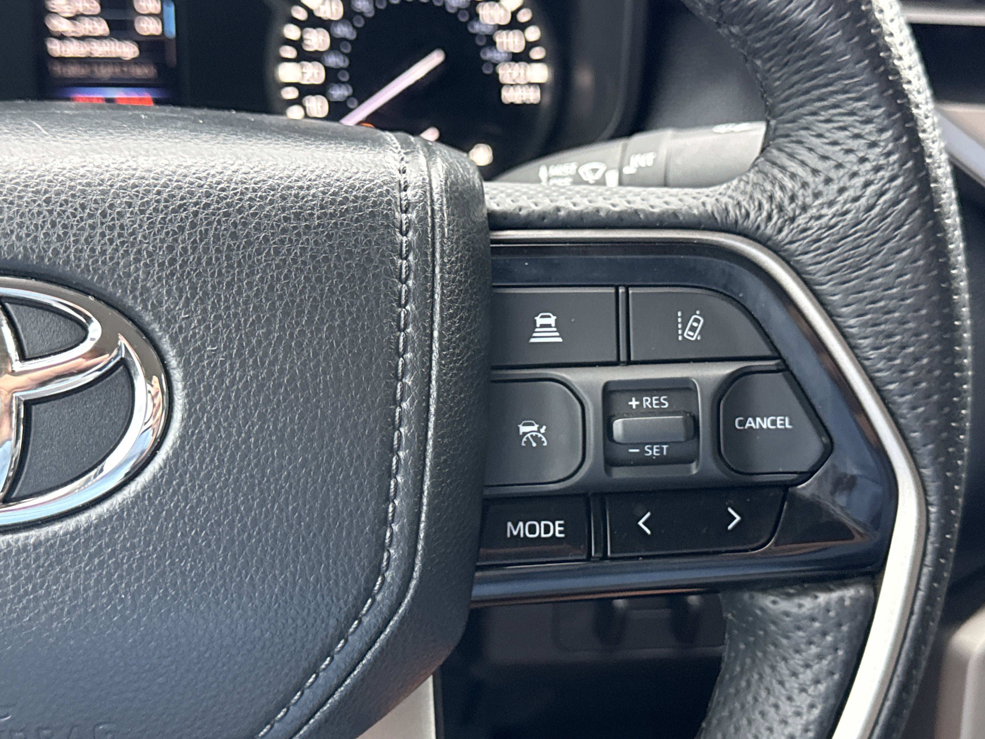 2024 Toyota Tundra 4WD SR5