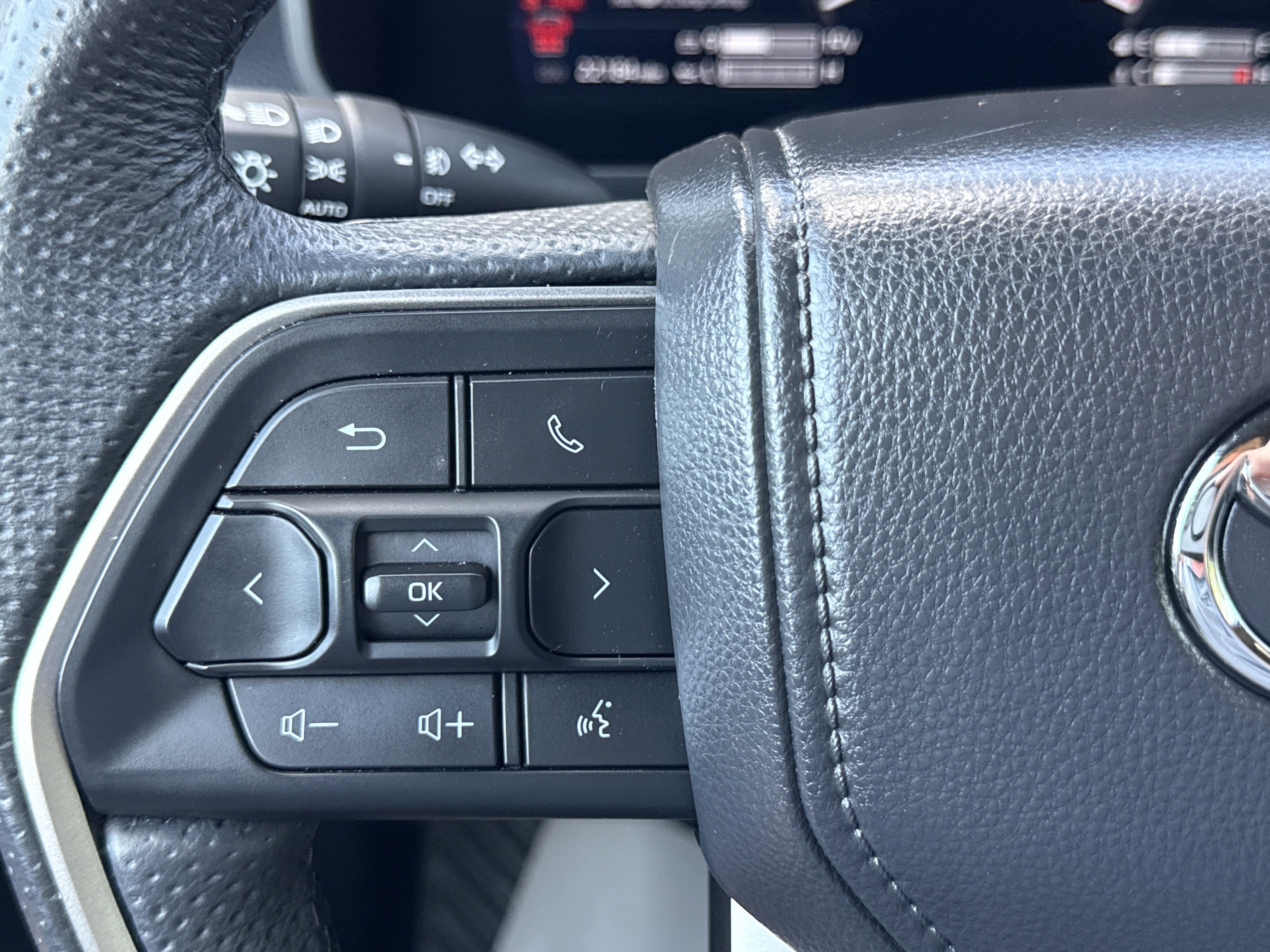 2025 Toyota Sequoia Base