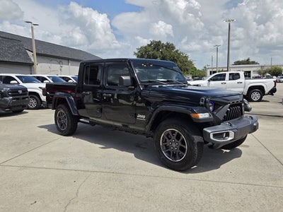 2023 Jeep Gladiator Overland