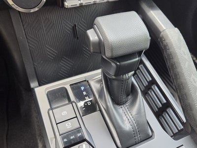 2025 Toyota Tacoma 4WD SR5
