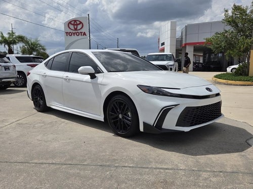 2025 Toyota Camry SE