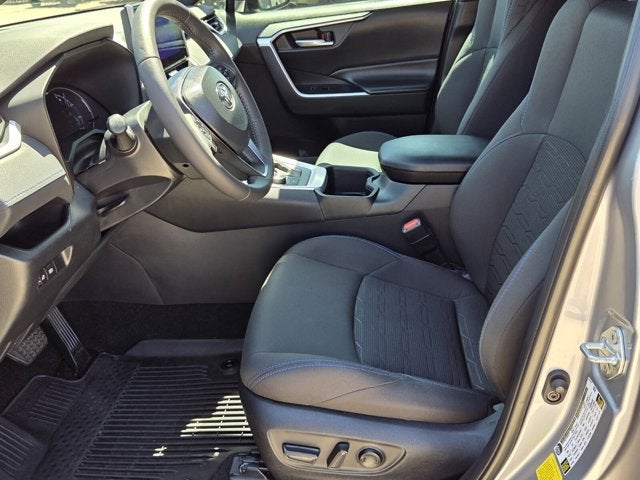 2024 Toyota RAV4 SE