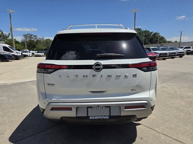 2023 Nissan Pathfinder SL