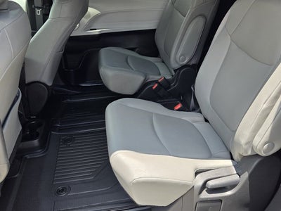 2025 Toyota Sienna XLE