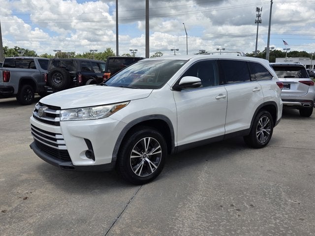 2019 Toyota Highlander LE