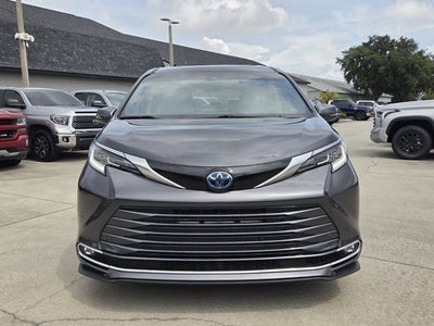 2025 Toyota Sienna Limited