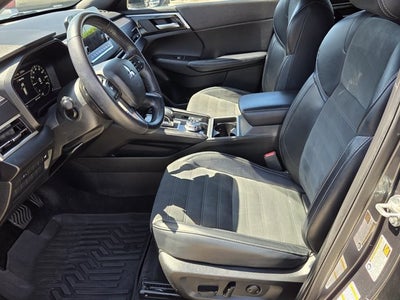 2024 Mitsubishi Outlander SE